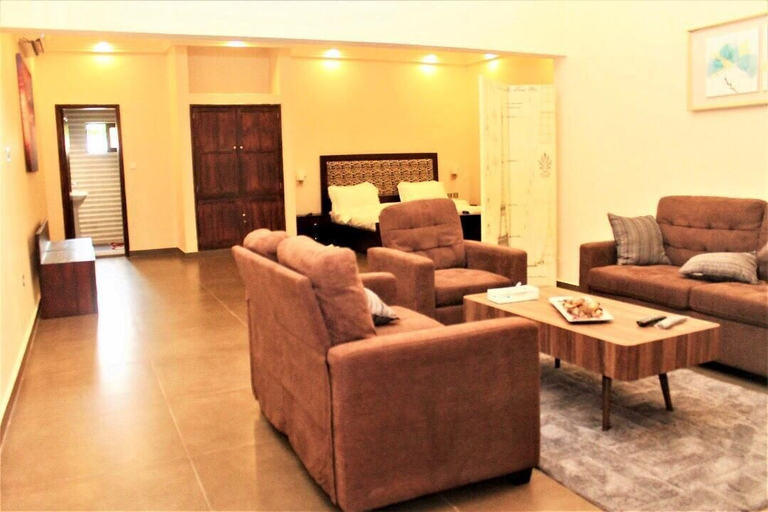 Others 4, Four Season GUESTHOUSE, Cotonou