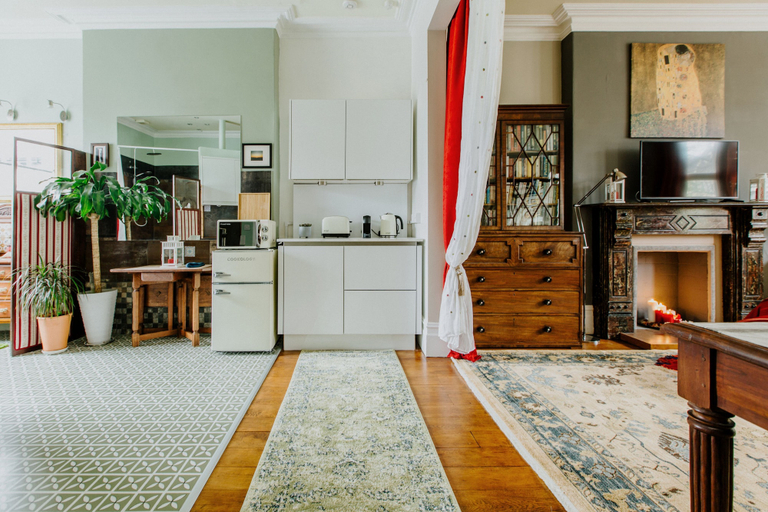 Others 1, The Suite, 82 Cathedral, Private Parking, Cardiff