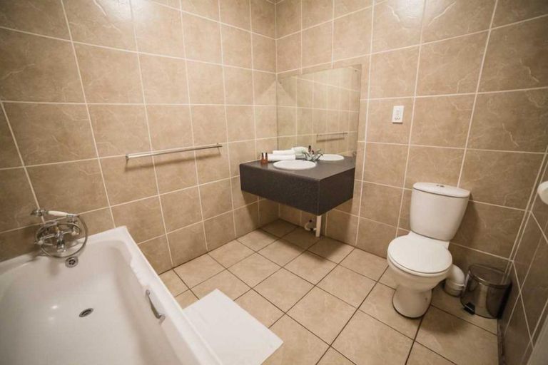 Bathroom 3, Acacia Guesthouse, Dr Kenneth Kaunda