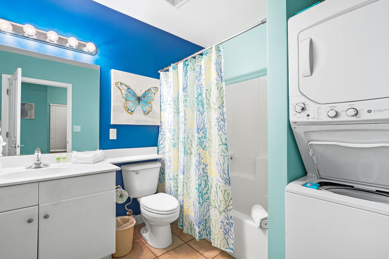 Bathroom 4, Shores of Panama by Panhandle Getaways, Bay