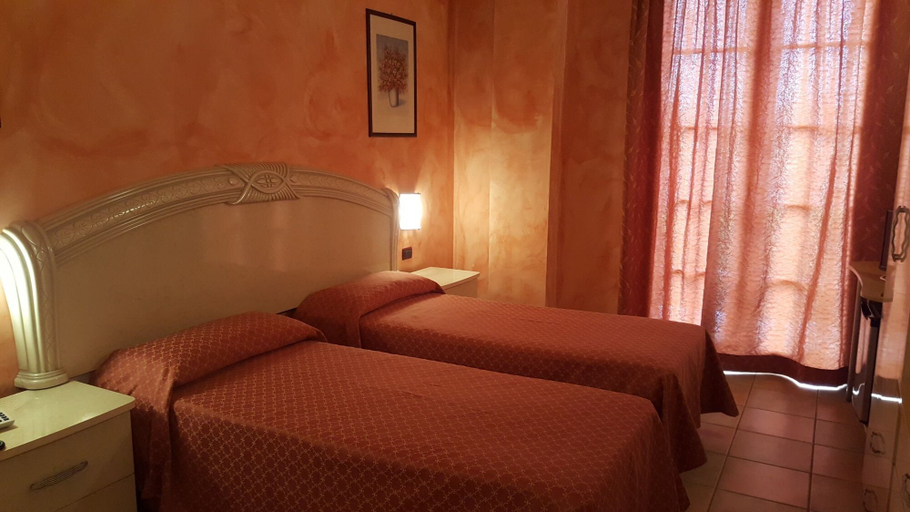 Bedroom 2, Hotel Trotter, Brescia