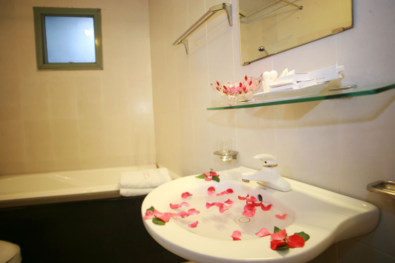 Bathroom 4, Urban Alley Hotel, Hoàn Kiếm