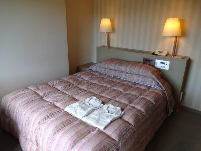 Bedroom 4, Hotel Sanderson, Maebashi