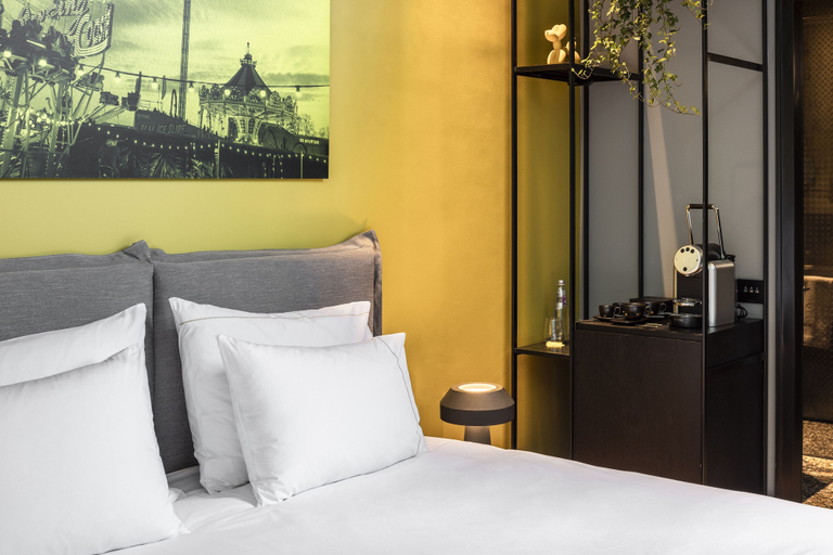 Bedroom 4, Play Midtown