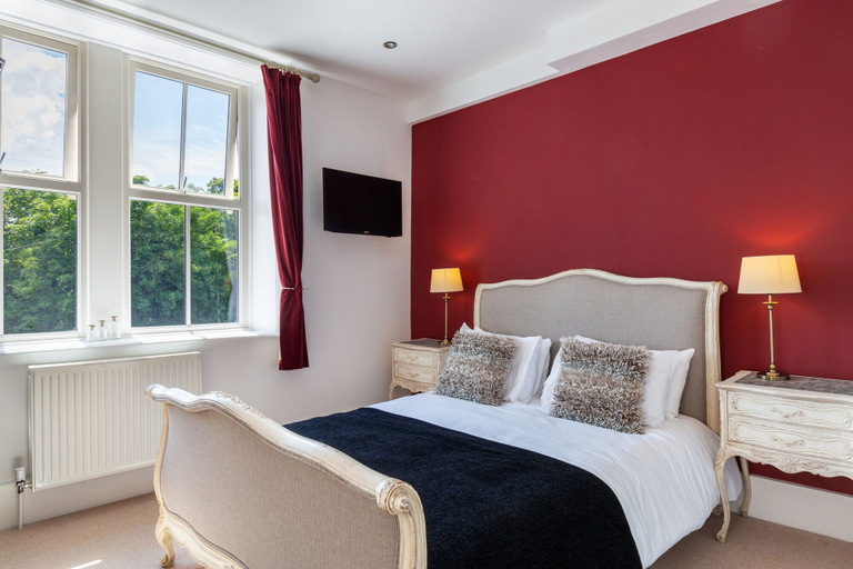 Bedroom 4, The Craven Heifer Addingham, Bradford