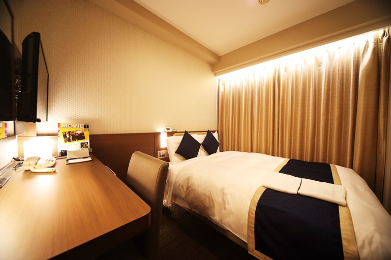 Bedroom 13