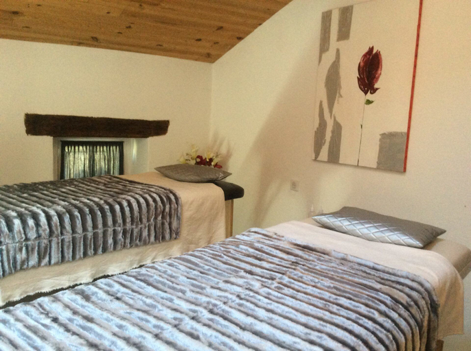 Bedroom 3, Le Clos Pastel, Tarn
