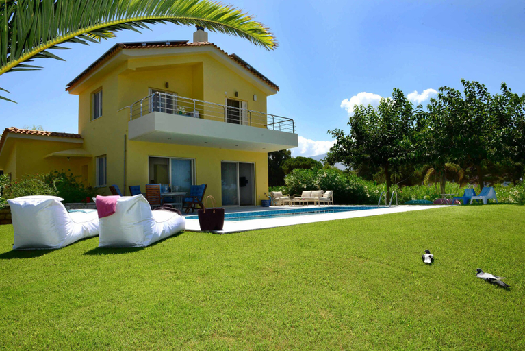 Others 5, Dimitras Villas, Peloponnese