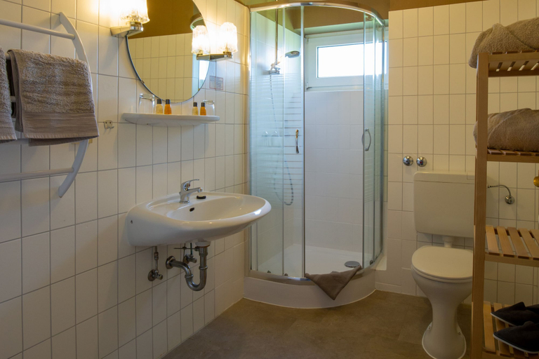 Bathroom 4, Hotel MeerLand, Nordfriesland