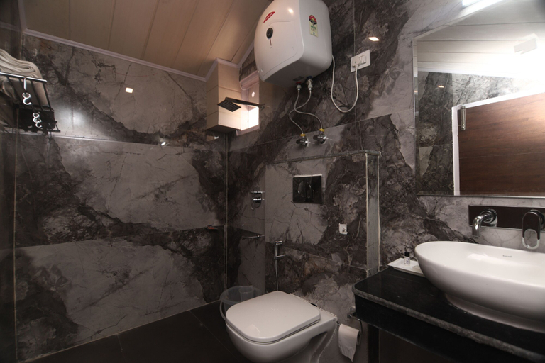 Bathroom 3, Beyond Stay Himalayan Cottage Kufri, Shimla
