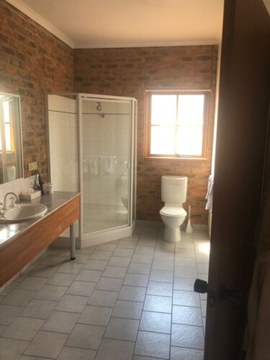 Bathroom 5, Mercure Port of Echuca, Campaspe - Echuca