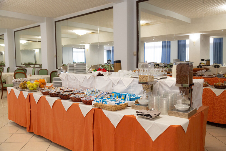 Food & Drinks 5, Wave Hotel, Catania