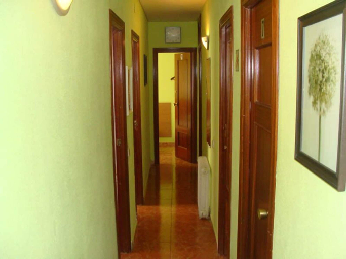 Others 5, Hostal Enebral, Madrid