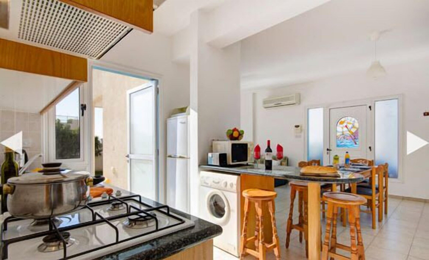 Others 4, Philippos Villas