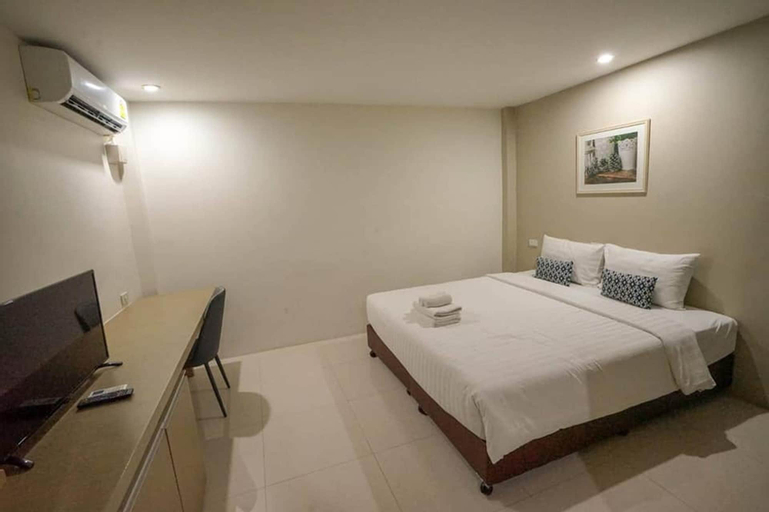 Bedroom 12