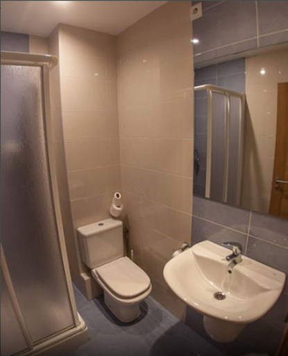 Bathroom 4, Pension Orois, A Coruña