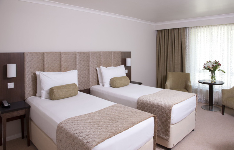 Bedroom 2, Sudbury House Hotel, Oxfordshire