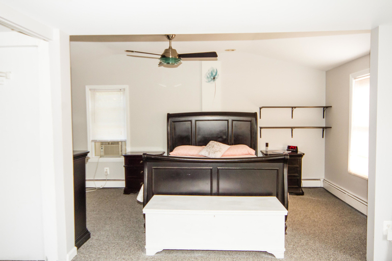 Bedroom 3, City's Escape, Burlington