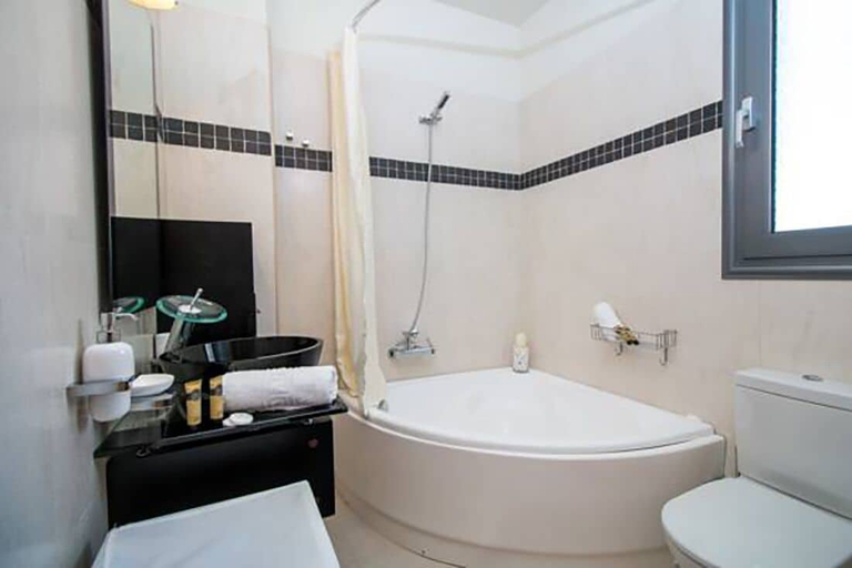 Bathroom 3, Haraki Villas, South Aegean