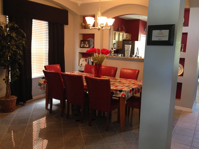 Food & Drinks, 7BR 4.5BA Home in Emerald Island Resort by CV-2767, Osceola