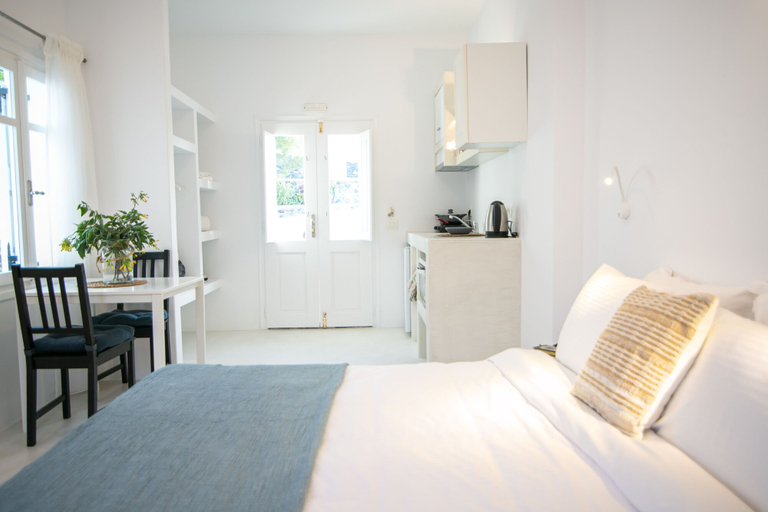 Bedroom 5, Apanomeria Residence, South Aegean