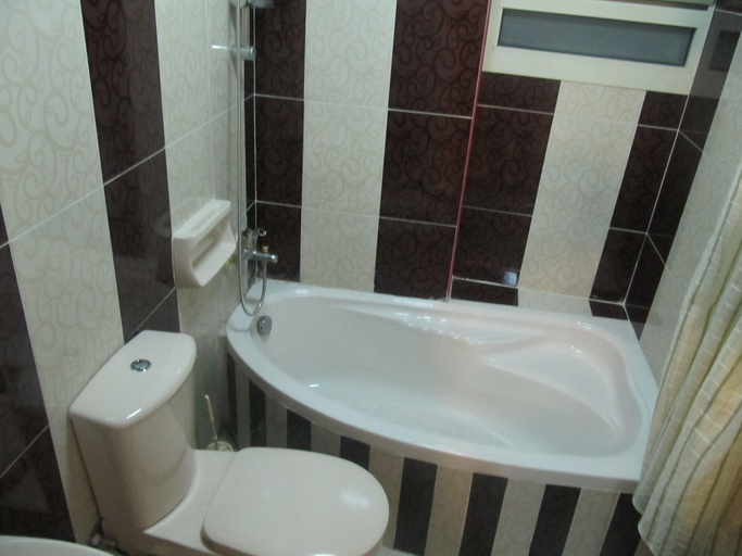 Bathroom 4, City Plaza Hostel, 'Abdin