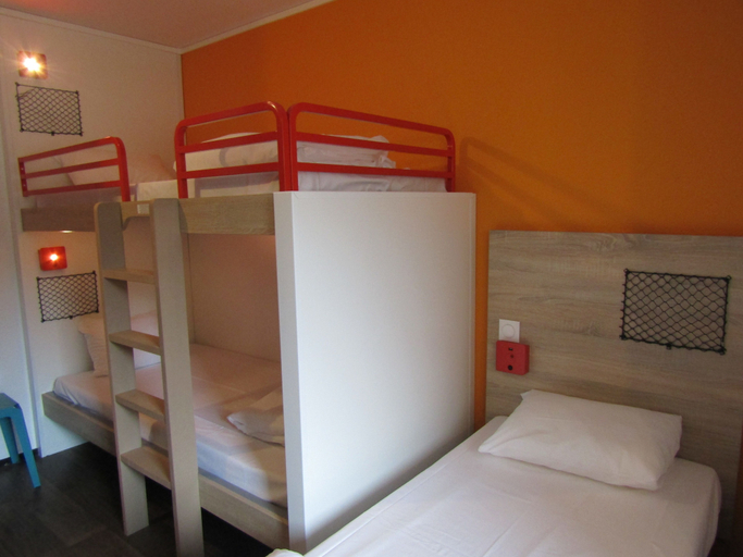 Bedroom 3, hotelF1 Lyon Massieux, Ain