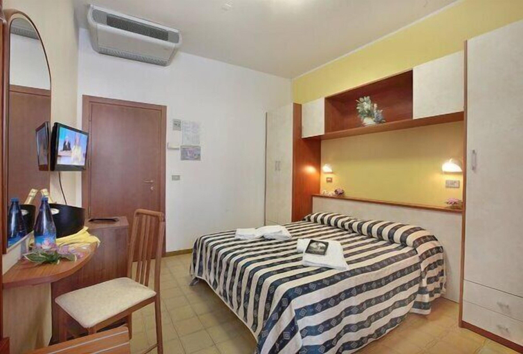 Bedroom 3, Hotel Serena, Forli' - Cesena