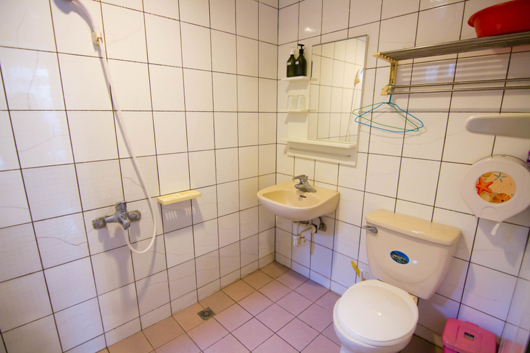 Bathroom 4, Yahu Hotel, Chiayi County