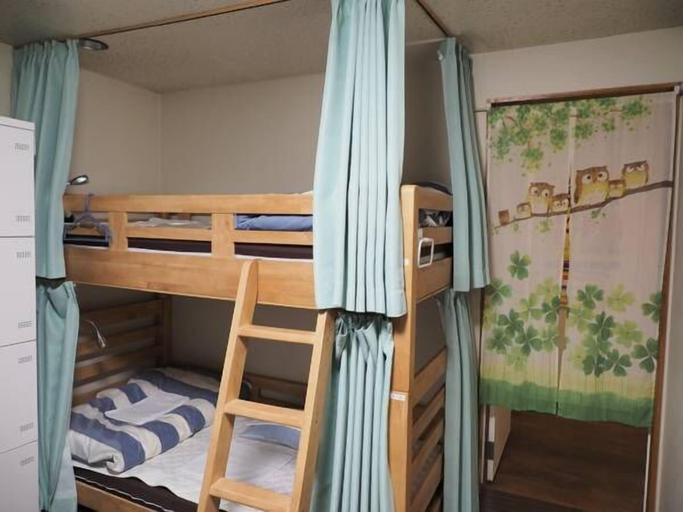 Bedroom 4, Yokohama Central Hostel, Yokohama