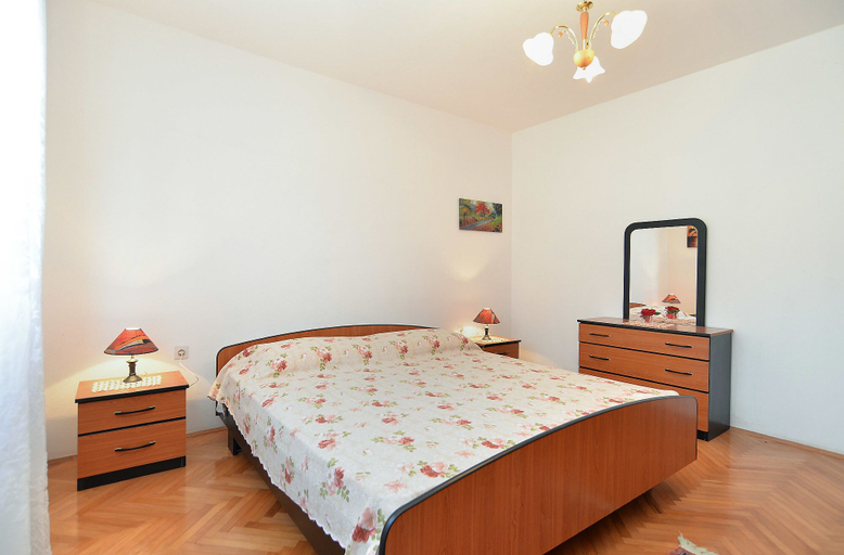 Bedroom 2, Apartment 684, Pula