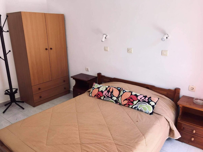 Bedroom 2, Pension Zoi, South Aegean