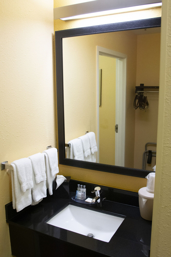 Bathroom 4, Okatie Hilton Head Hotel, Beaufort
