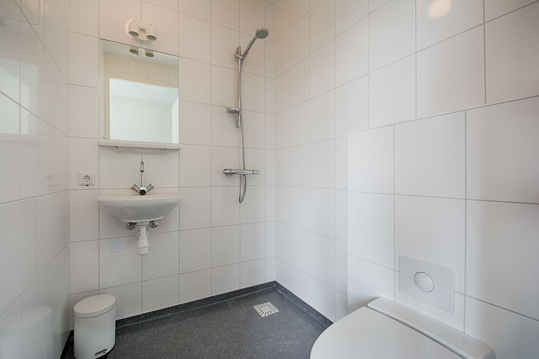 Bathroom 3, StudentStay, Leeuwarden