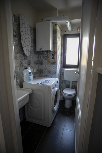 Bathroom 5, Corte dei medici - Palace, Catania