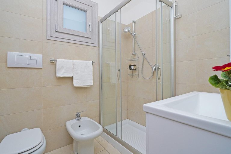 Bathroom 5, Centro Residenziale Benaco - CRB, Brescia