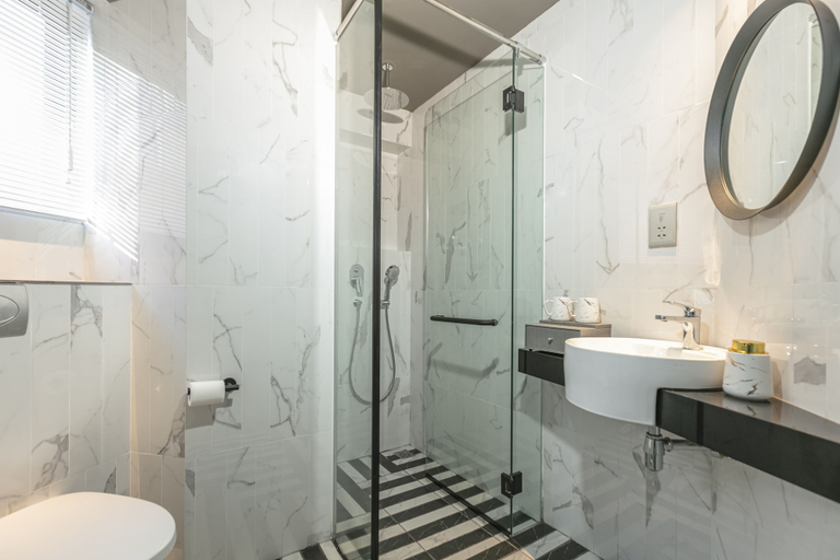 Bathroom 4, Hotel Calmo Bugis, Singapore