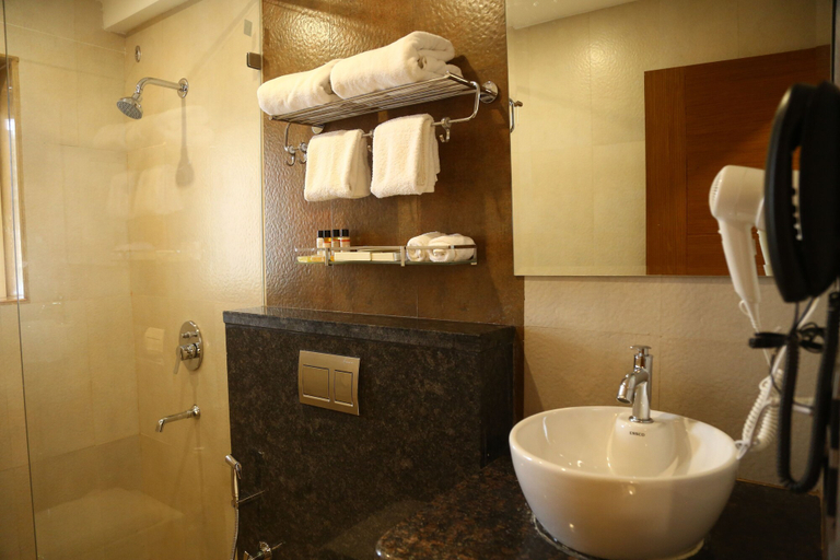 Bathroom 4, Evoke Lifestyle Candolim, North Goa