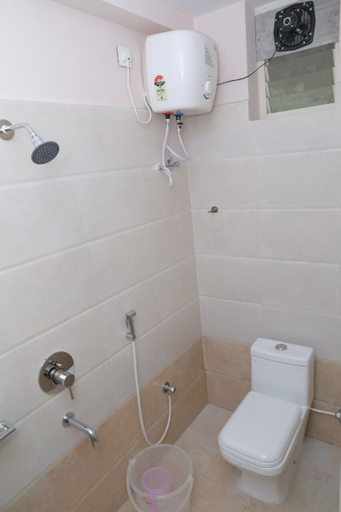 Bathroom 5, Brundavan Suites, Visakhapatnam