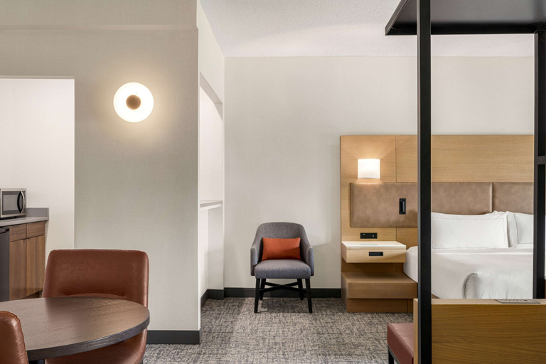 Bedroom 3, DoubleTree by Hilton Columbus Dublin, Franklin