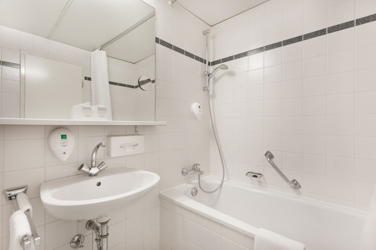 Bathroom 5, acom Hotel Berlin Kurfürstendamm, Berlin