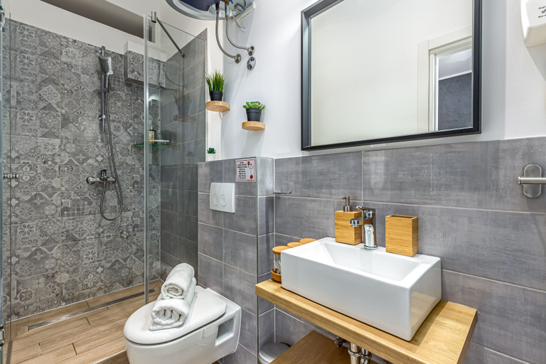 Bathroom 3, Number 1 Apartments Rijeka, Rijeka
