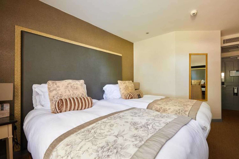 Bedroom 3, Woughton House Hotel, Worldhotels Distinctive, Milton Keynes