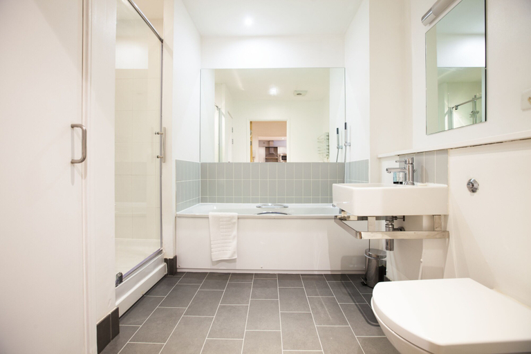 Bathroom 4, The Burley, Oxfordshire