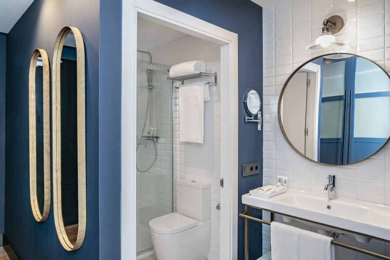 Bathroom 4, Hotel Vincci Consulado De Bilbao, Vizcaya