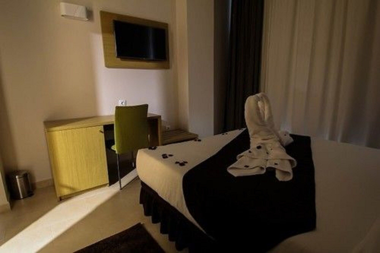 Bedroom 2, Hotel Africa Nova, Kouba