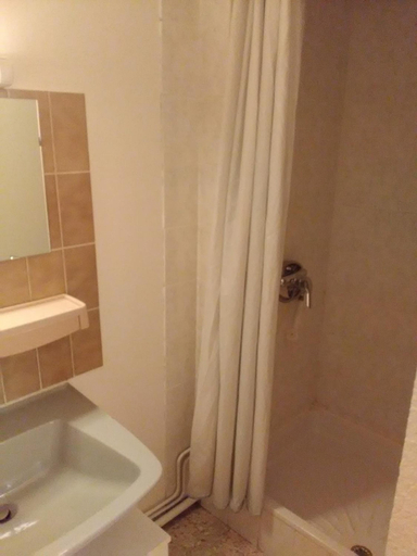 Bathroom 5, CapVerb, Hautes-Alpes