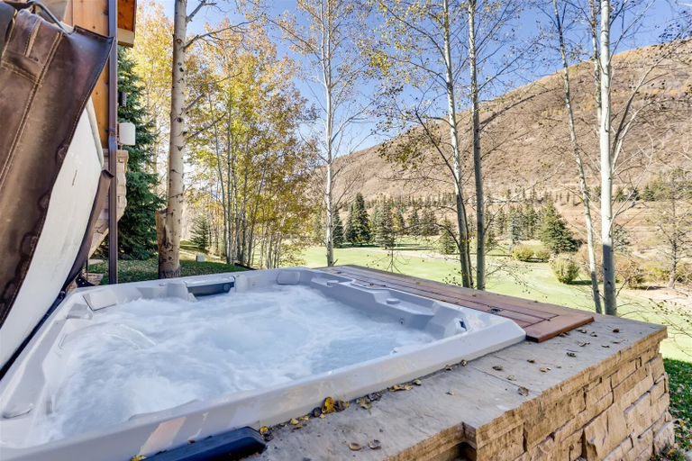 Sport & Beauty, 1-1337 Vail Valley Drive, Eagle