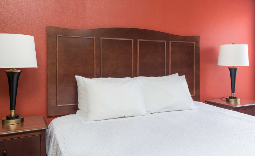 Bedroom 3, Hampton Inn Shawnee, Pottawatomie