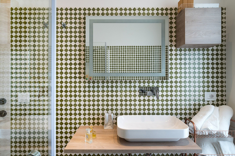 Bathroom 4, San Lorenzo - Fico d'India, Syracuse